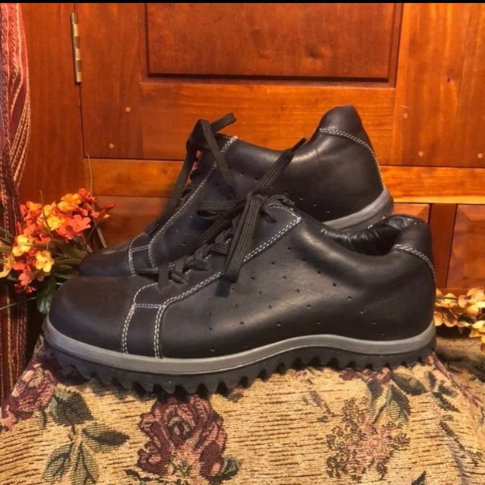 American Eagle Outfitters Shoes